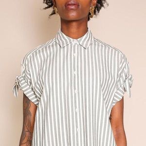 The GREAT. Short sleeved. Green and white button up